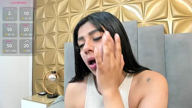 Snapshot of melani_dream chatting on July 2026 02:13:01 PM melani dream online show from July 2026 02:13:01 PM