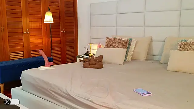 lissetlong69 online show from December 2025 01:24:02 AM