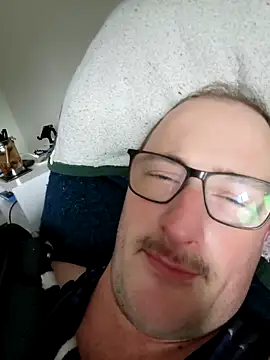 gdawg78 online show from November 2025 09:24:02 PM