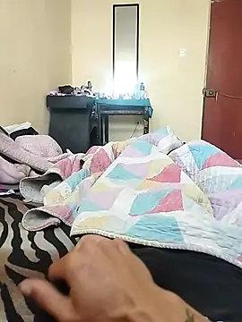 001HENRYAlejandro online show from November 2025 01:11:01 PM