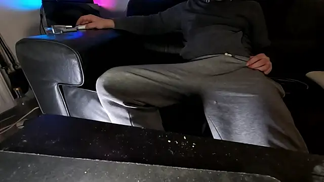 Snapshot of Lucas1andOnly4Girl chatting on January 2025 10:47:02 PM Lucas1andOnly4Girl online show from January 2025 10:47:02 PM