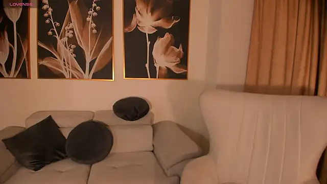 AnaDurant online show from November 2025 12:41:02 PM