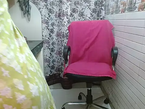 LovingPihu online show from October 2025 05:26:02 AM