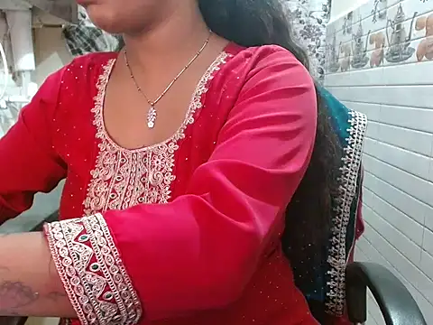 LovingPihu online show from March 2026 06:02:01 AM