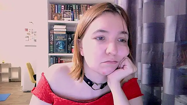 BrattyFoxyGirl online show from March 2025 05:39:02 PM