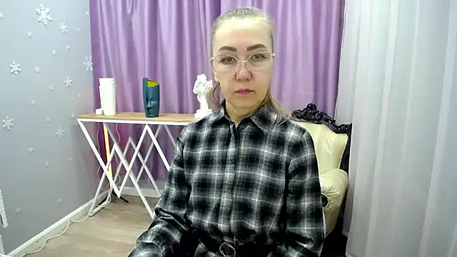 queen a n i online show from January 2025 08:53:02 AM