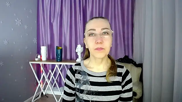 queen a n i online show from March 2025 07:10:01 AM