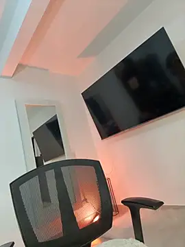 kem hott online show from October 2025 04:55:01 AM