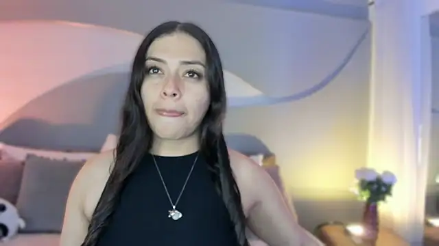 Nicolle W online show from October 2025 11:54:02 AM