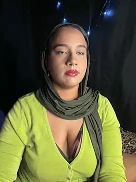 Snapshot of Maryam_yamal chatting on October 2025 09:34:02 PM Maryam yamal online show from October 2025 09:34:02 PM