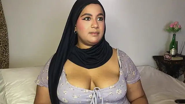 Snapshot of Maryam_yamal chatting on April 2026 10:34:01 PM Maryam yamal online show from April 2026 10:34:01 PM
