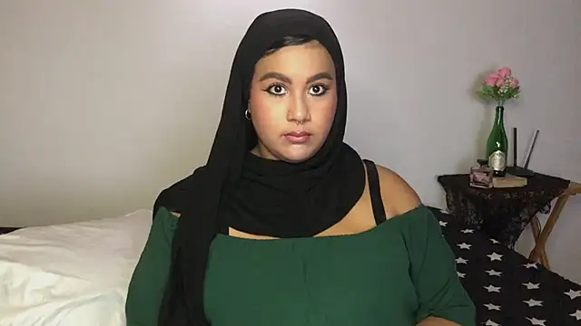 Snapshot of Maryam_yamal chatting on April 2026 10:45:01 PM Maryam yamal online show from April 2026 10:45:01 PM