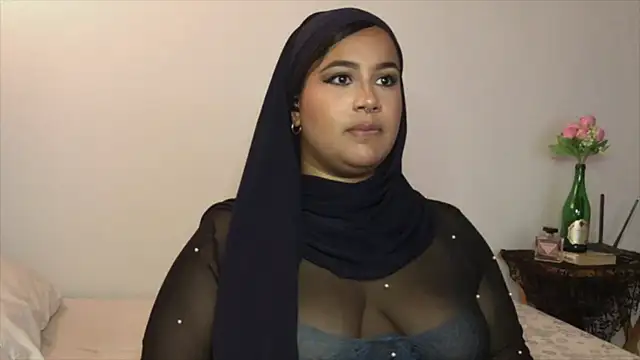 Snapshot of Maryam_yamal chatting on May 2026 08:16:02 PM Maryam yamal online show from May 2026 08:16:02 PM
