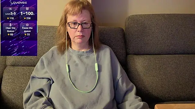 TittyLandQuebec online show from April 2026 09:43:01 PM