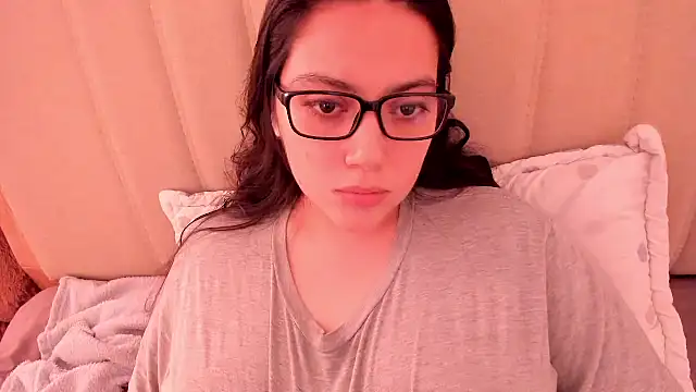 Snapshot of roniewester chatting on June 2026 09:50:01 PM roniewester online show from June 2026 09:50:01 PM