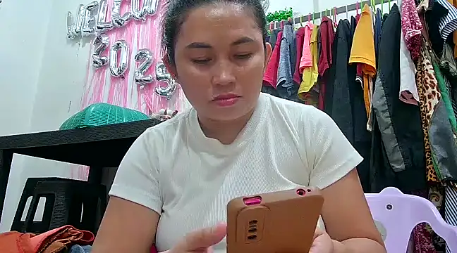 Snapshot of LalaiAsian chatting on January 2025 04:16:02 PM LalaiAsian online show from January 2025 04:16:02 PM
