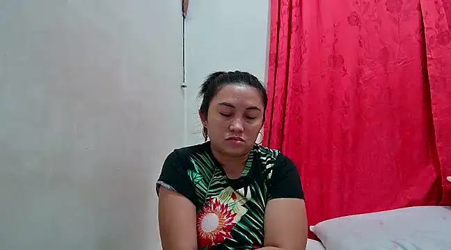 Snapshot of LalaiAsian chatting on February 2025 07:44:01 PM LalaiAsian online show from February 2025 07:44:01 PM