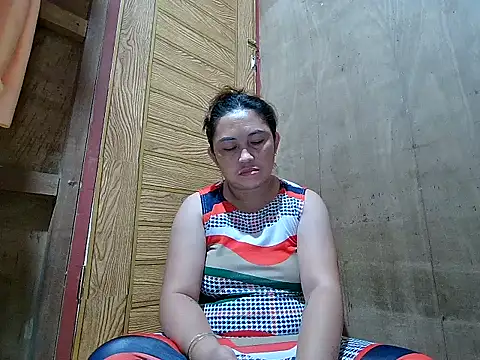 LalaiAsian online show from November 2025 08:56:01 PM