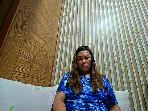 LalaiAsian online show from April 2026 09:43:01 PM