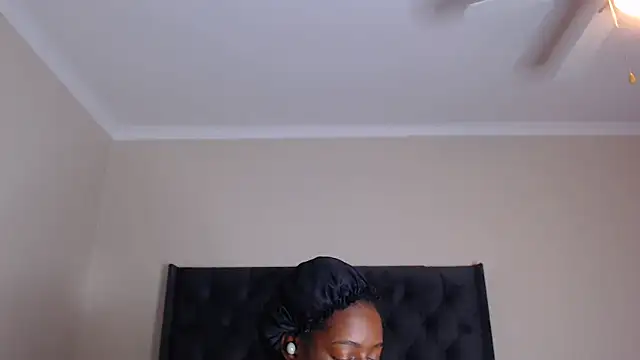 Sexynaughty Gal online show from November 2025 09:25:02 PM