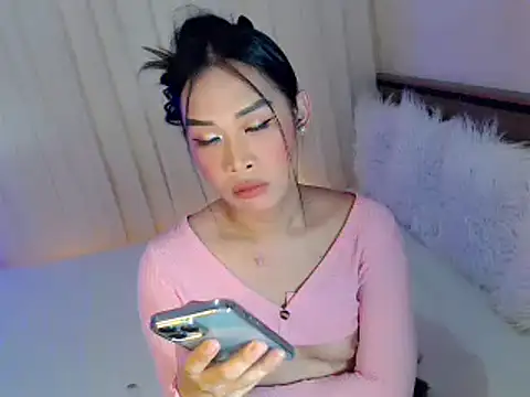 arilovesyou143 online show from April 2026 01:51:02 PM