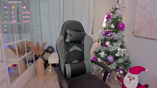 LeahJones  online show from December 2025 05:07:02 PM