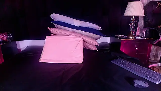 shelsyloreds online show from November 2025 11:55:02 AM