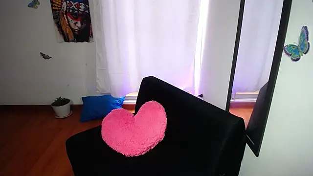 Snapshot of sexylatina001 chatting on October 2025 07:46:02 PM sexylatina001 online show from October 2025 07:46:02 PM