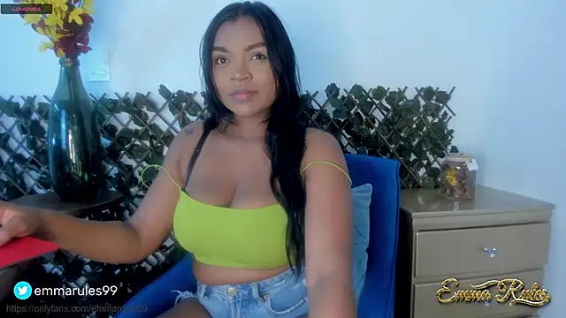 Snapshot of emma_rules99 chatting on March 2025 07:07:02 PM emma rules99 online show from March 2025 07:07:02 PM