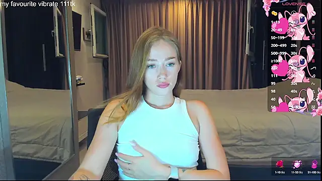 Snapshot of Hot_Mia_ chatting on September 2025 11:48:01 AM Hot Mia online show from September 2025 11:48:01 AM