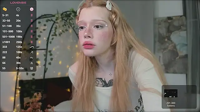 boobsybootie online show from April 2026 09:05:01 PM