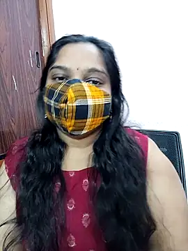 Snapshot of lovely-latha chatting on January 2025 04:08:02 AM lovely-latha online show from January 2025 04:08:02 AM