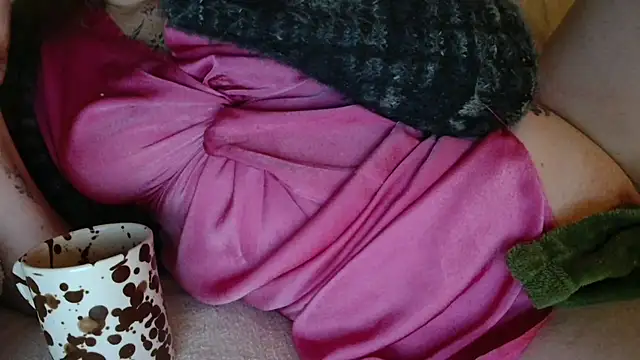 Snapshot of LiquidLeonie chatting on January 2025 09:04:02 PM LiquidLeonie online show from January 2025 09:04:02 PM