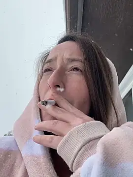 Mini And The Bear online show from February 2026 06:08:02 PM