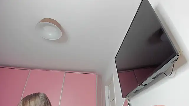 daddysgirl2222 online show from October 2025 03:29:02 AM