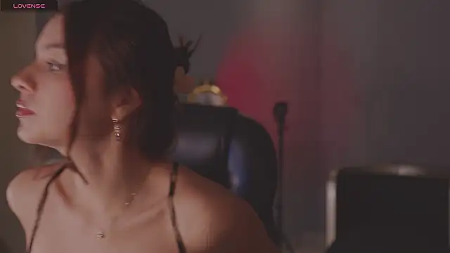 NaomiSainz online show from February 2026 01:44:01 PM