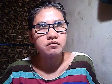 Snapshot of sweetsosie18 chatting on July 2026 12:40:01 PM sweetsosie18 online show from July 2026 12:40:01 PM