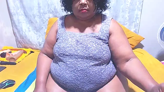 Snapshot of MatureBootyBabe4Uxx chatting on June 2026 02:22:02 AM MatureBootyBabe4Uxx online show from June 2026 02:22:02 AM