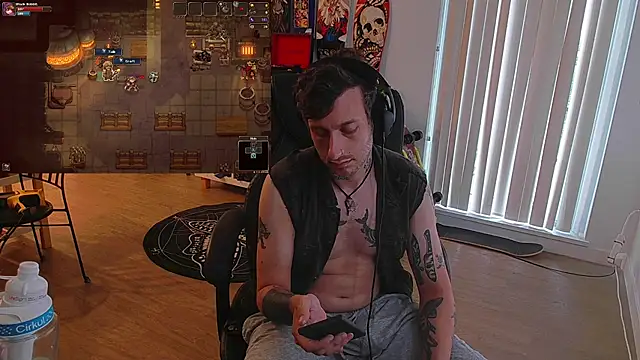 Snapshot of BobbyBelmont13 chatting on July 2026 01:25:02 AM BobbyBelmont13 online show from July 2026 01:25:02 AM