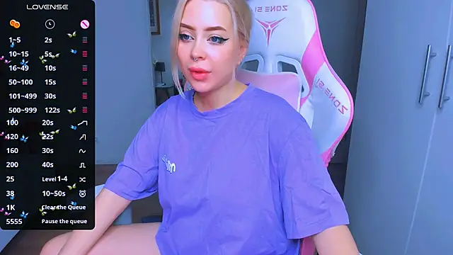 MonaLauu online show from December 2024 02:27:01 AM