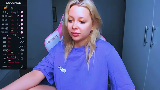 MonaLauu online show from December 2024 02:06:02 AM