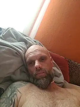 Ladyshaker82 online show from November 2025 12:28:02 PM