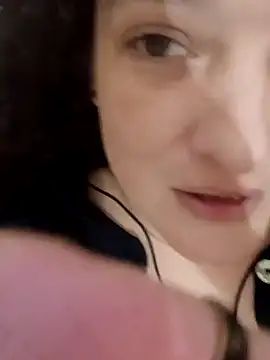 Snapshot of Bella_melada chatting on October 2025 11:05:01 PM Bella melada online show from October 2025 11:05:01 PM
