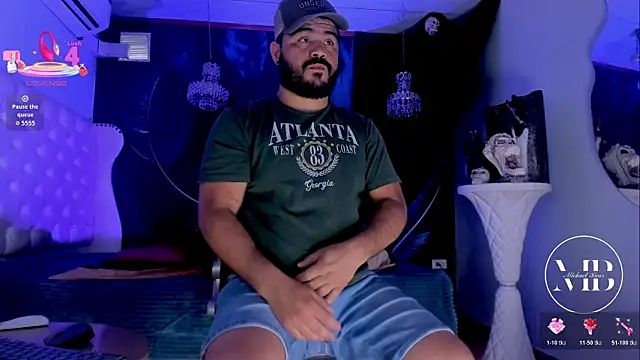 MichaelBear  online show from October 2025 02:41:02 PM