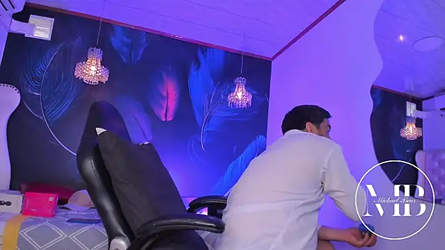 MichaelBear  online show from January 2026 06:46:01 PM