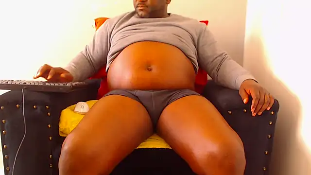Snapshot of zuluboyxx chatting on July 2026 07:06:02 AM zuluboyxx online show from July 2026 07:06:02 AM