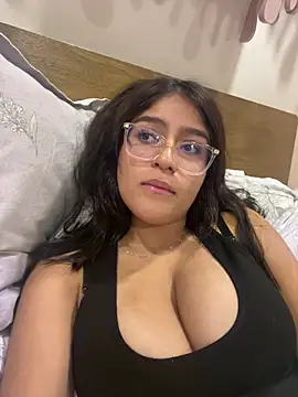 Snapshot of Juliana_News chatting on March 2025 12:04:02 AM Juliana News online show from March 2025 12:04:02 AM