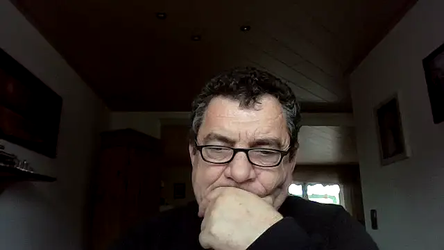 Nobbie444 online show from November 2025 10:36:01 AM