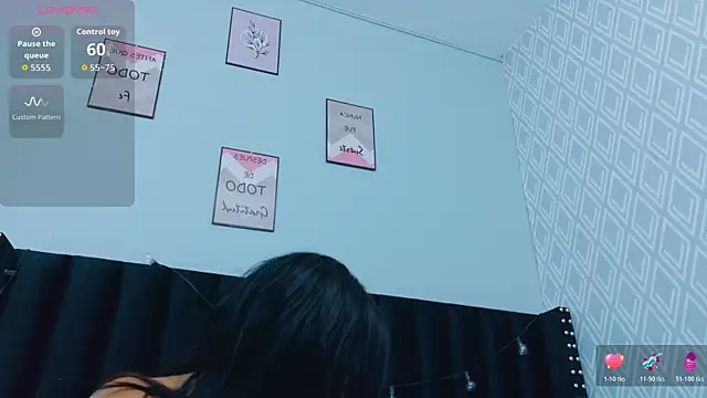 Snapshot of colombiamommy chatting on November 2025 12:15:02 PM colombiamommy online show from November 2025 12:15:02 PM