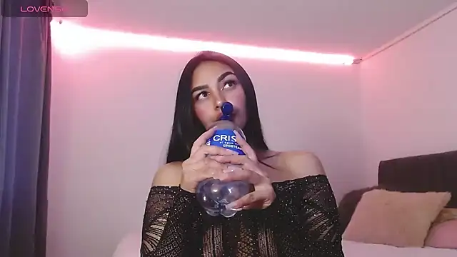 Melaniie01 online show from April 2026 10:49:01 PM